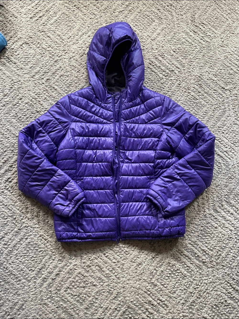 GAP Women’s Hooded Puffer Jacket in Violet